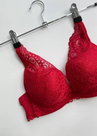 luxurious-red-lace-classic-bra-with-wide-straps-C-cups