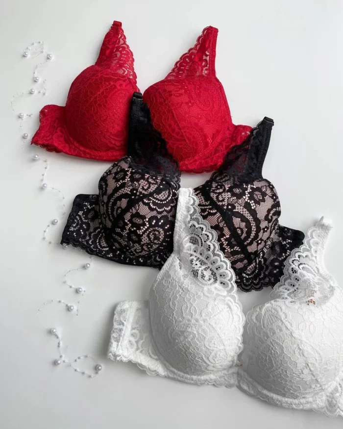 luxurious-white-black-and-red-lace-classic-bras-with-wide-straps-C-cups