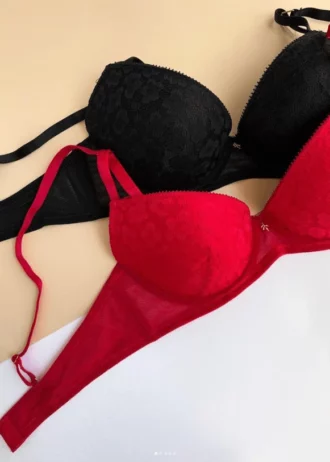 gentle-red-and-black-lace-classic-bras-with-soft-mesh