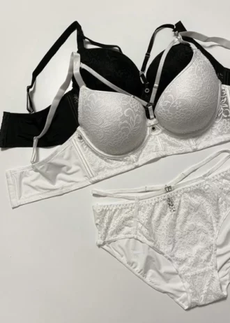 black-and-white-lace-sets-of-bustier-bras-with-push-up-and-panties-with-belts