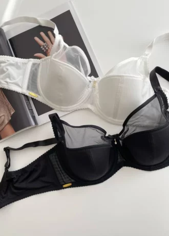 luxurious smooth black and white bras with thin foam and D cups with mesh Lanny Mode